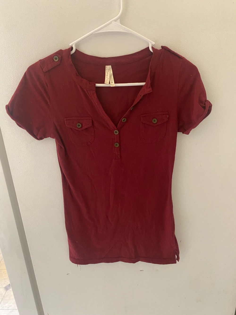 Y2K Women's Burgundy Short Sleevei Henley Top - (Brand Unknown)
